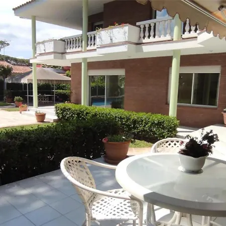 Villa Ventolana - Poolside Peace In